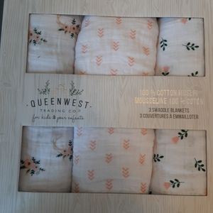 Muslin swaddling blankets